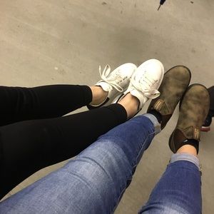 Meet your Posher, Rina